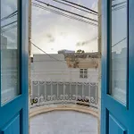Charming And Modern 1br House In Historic By 360 Estates