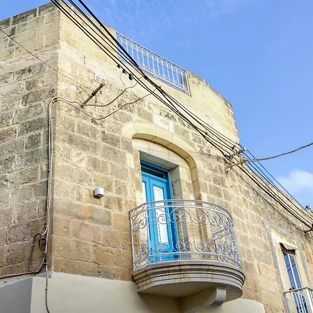 Semesterbostad Charming And Modern 1br House In Historic By 360 Estates Żebbuġ