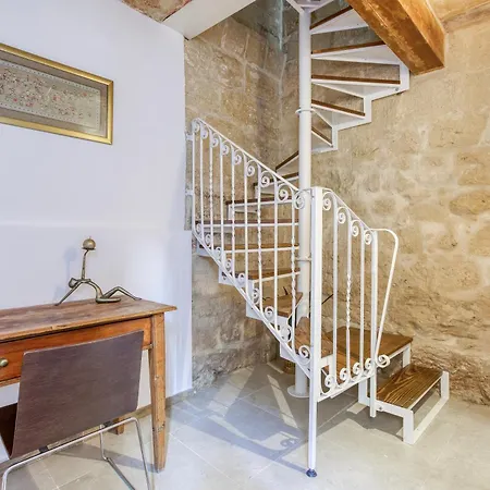 Holiday home Charming And Modern 1br House In Historic By 360 Estates Zebbug (Southern Region)
