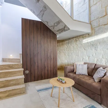 Charming And Modern 1br House In Historic By 360 Estates Żebbuġ