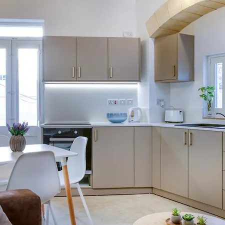 Charming And Modern 1br House In Historic By 360 Estates *