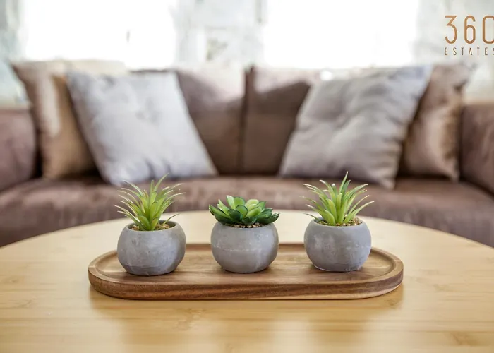 Holiday home Charming And Modern 1br House In Historic By 360 Estates *